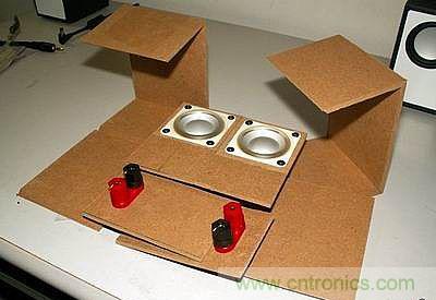 焊接完畢，背面