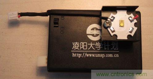 上接口插頭插座，套上熱縮管