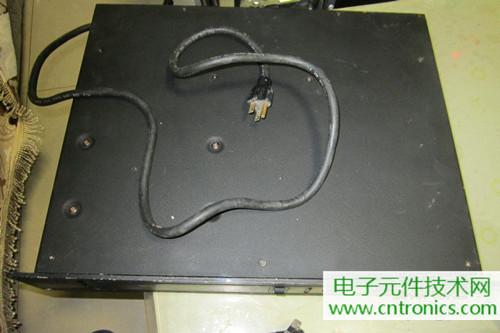 用料很給力！專業(yè)后級(jí)功放美國(guó)高峰FA1201拆解