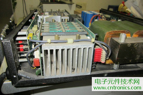 用料很給力！專業(yè)后級(jí)功放美國(guó)高峰FA1201拆解