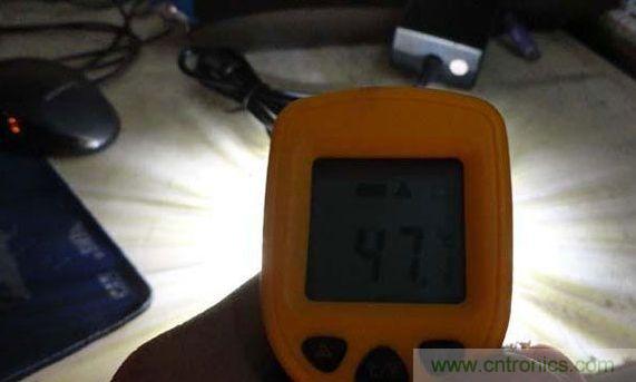 變廢為寶！風(fēng)扇散熱器變身山寨LED燈