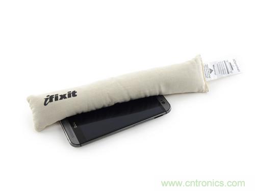 牛人強(qiáng)拆！新HTC One(M8)真機(jī)精密做工難修理