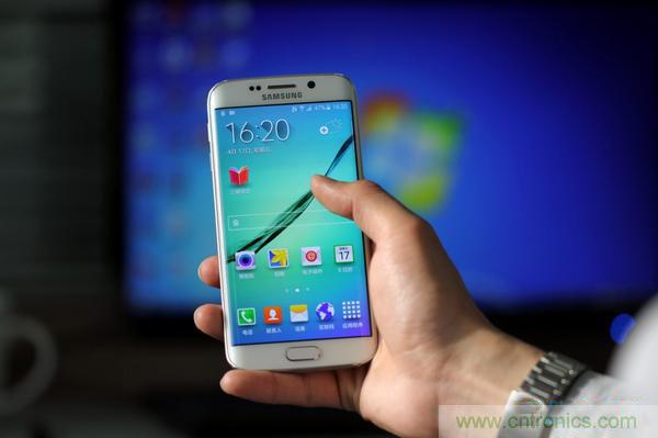 三星S6 Edge+拆解：比S6 Edge加在哪里？