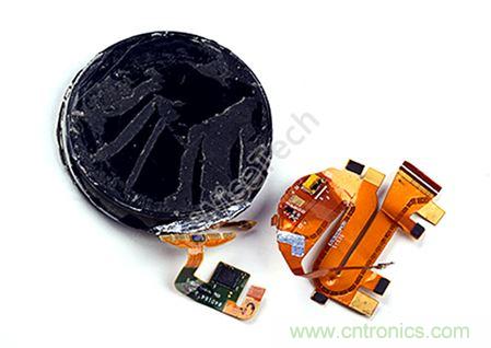 MOTO 360二代智能手表拆解：只有細(xì)節(jié)，沒有亮點(diǎn)