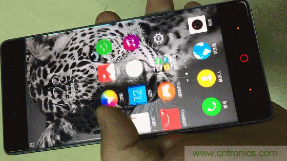 無邊框的 nubia Z9 ，一款既有驚喜，又有驚艷的智能手機