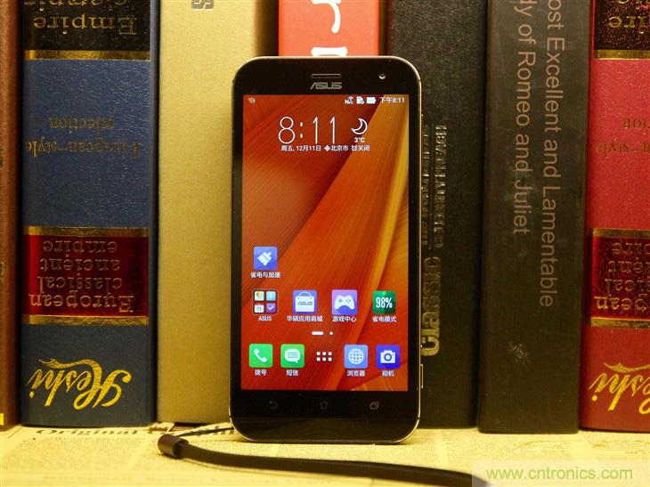 能媲美微單的 Zenfone Zoom測評(píng)：請(qǐng)叫我&ldquo;奧利奧&rdquo;拍照手機(jī)