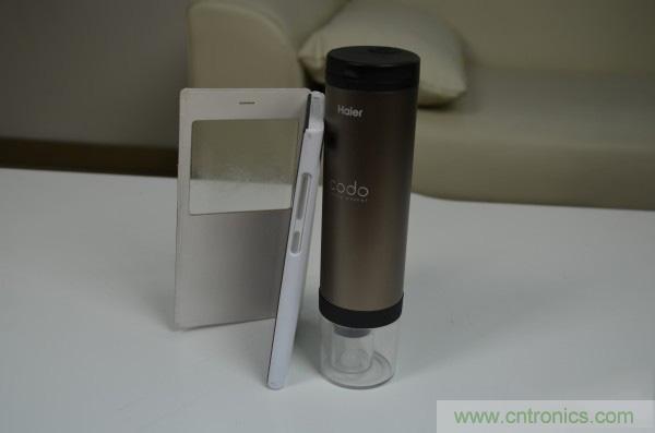 只有奶瓶大小的閃電去漬小神器 &mdash;&mdash;海爾咕咚手持式洗衣機(jī)