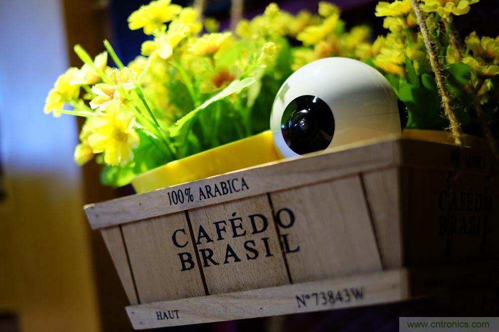 造型神似BB8，讓照片翻滾起來&mdash;&mdash;暴風(fēng)魔眼