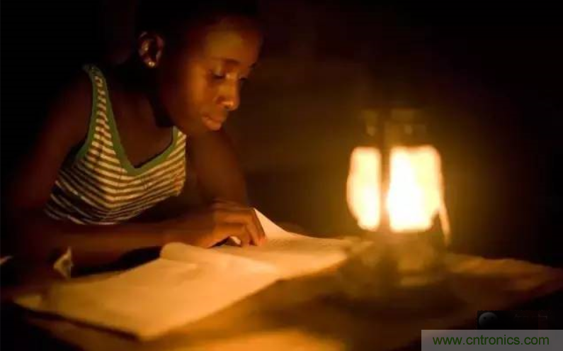 單靠重力就能工作的燈，將為15億人帶來光明