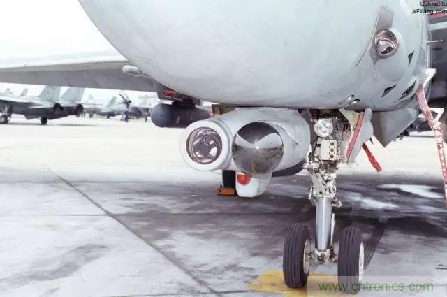 紅外傳感器工作原理、種類(lèi)、特點(diǎn)以及應(yīng)用詳解