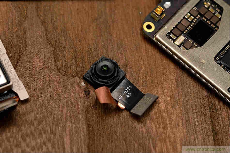 拆解魅族15 Plus：玩轉(zhuǎn)了新概念，但其工藝究竟如何？