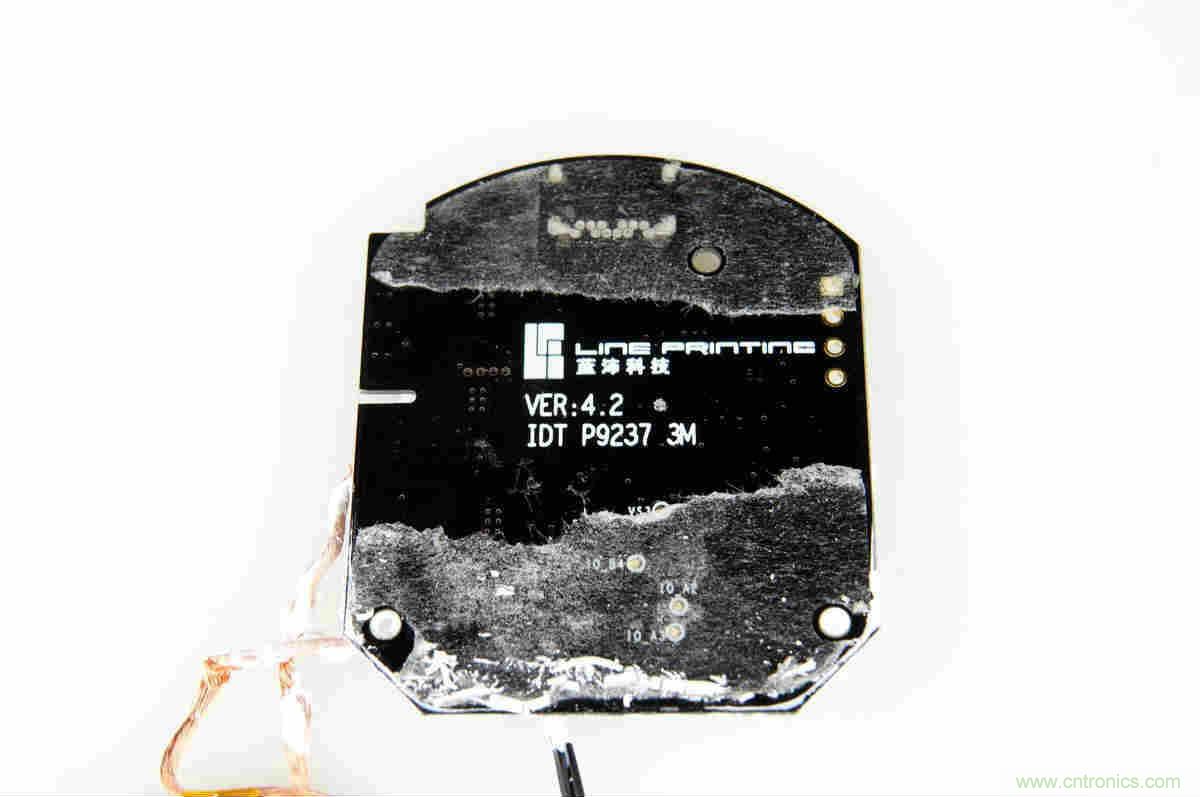 拆解對(duì)比：系出同門，小米、紫米無(wú)線充電器的差別有多大？