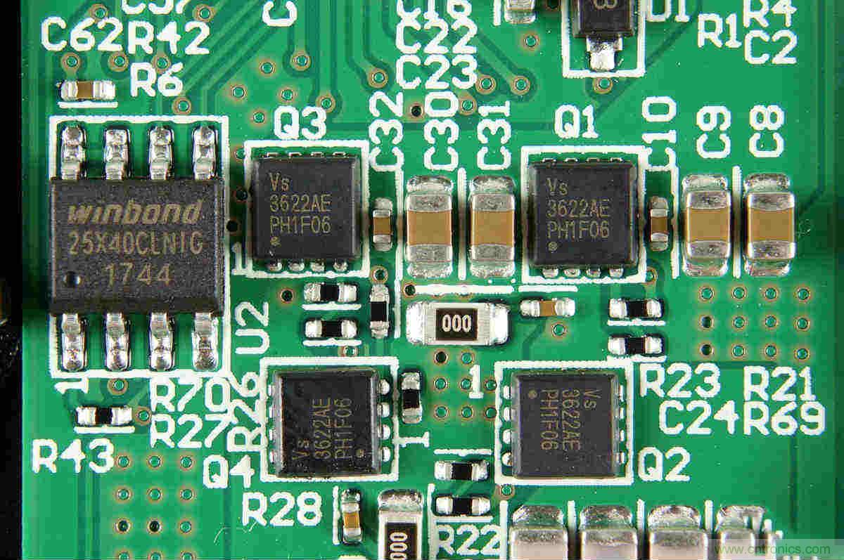 拆解對(duì)比：系出同門，小米、紫米無(wú)線充電器的差別有多大？