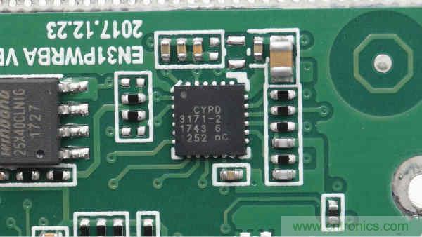 拆解華為保時捷設(shè)計快充無線充電器：憑啥能賣699？