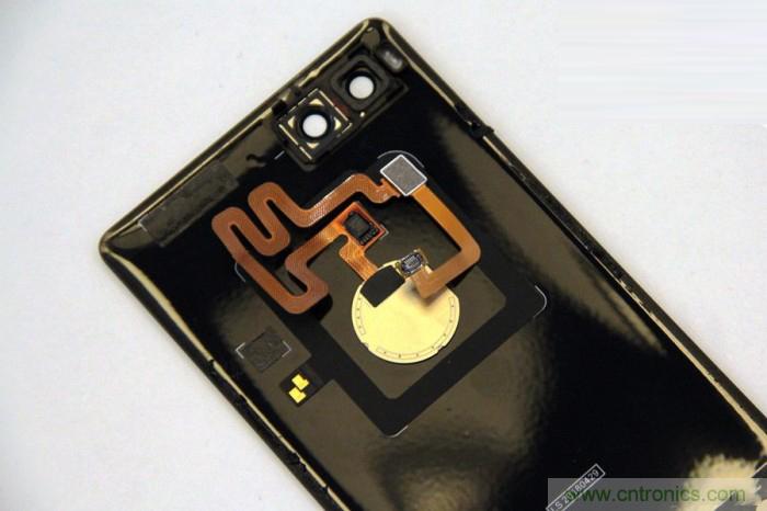 堅(jiān)果R1拆解：內(nèi)部設(shè)計(jì)究竟如何？