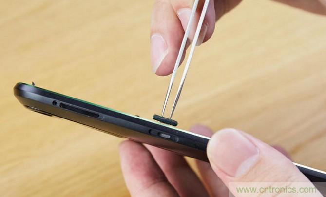 拆解黑鯊手機(jī)：多級(jí)直觸一體式液冷系統(tǒng)有什么門(mén)道？