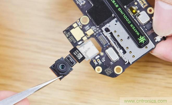 拆解黑鯊手機(jī)：多級(jí)直觸一體式液冷系統(tǒng)有什么門(mén)道？