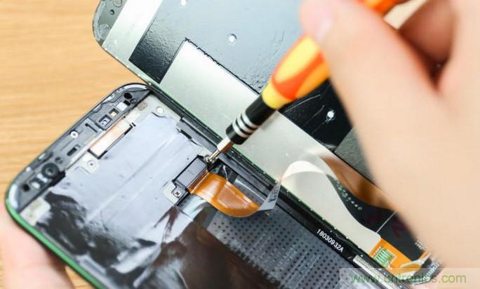 拆解黑鯊手機(jī)：多級(jí)直觸一體式液冷系統(tǒng)有什么門(mén)道？