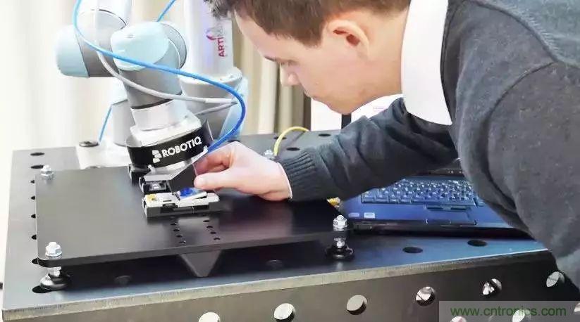 力傳感器在機器人哪些應用中，可以完爆視覺系統(tǒng)？