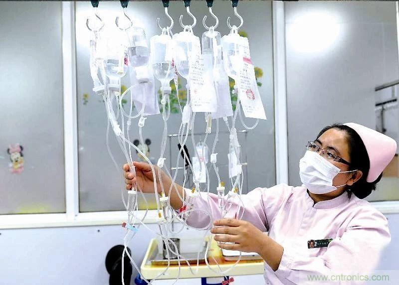 醫(yī)護(hù)輸液系統(tǒng)升級(jí)，注射泵無線化如何實(shí)現(xiàn)？