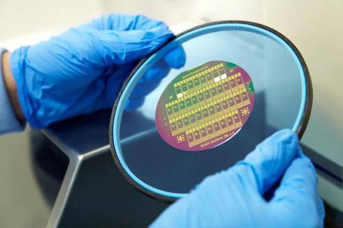 X-FAB與派恩杰達(dá)成長(zhǎng)期戰(zhàn)略合作，共同推動(dòng)全球SiC產(chǎn)業(yè)發(fā)展