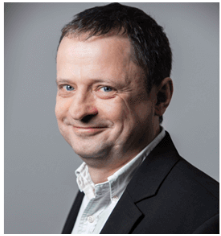 本屆峰會(huì)以 “你好，數(shù)字具身 (Hello, Digital Embodiment)” 為議題，直指下一代AI發(fā)展的核心——如何讓智能體更好地感知并與物理世界交互。屆時(shí)，Arm、西門子、SiPearl、Prophesee、芯原股份、思特威、英諾達(dá)等國(guó)內(nèi)外半導(dǎo)體巨頭的掌門人與高管將罕見同臺(tái)，從芯片設(shè)計(jì)、視覺傳感、EDA工具到系統(tǒng)架構(gòu)，共同勾勒千億增量市場(chǎng)的技術(shù)路線與商業(yè)藍(lán)圖。席位緊張，機(jī)遇不容錯(cuò)過。